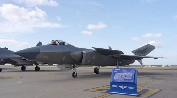 股票期货配资公司 运-20A，货舱开放！网友：看大国重器“肚量”