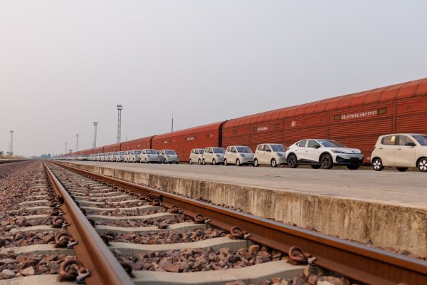 配资世家网 钢铁动脉连山海　同心筑梦向未来——中老铁路助力区域发展观察(3)