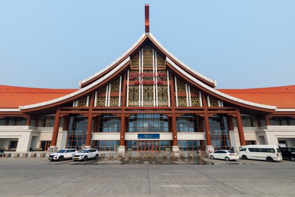 实盘配资炒股最新 钢铁动脉连山海　同心筑梦向未来——中老铁路助力区域发展观察(1)